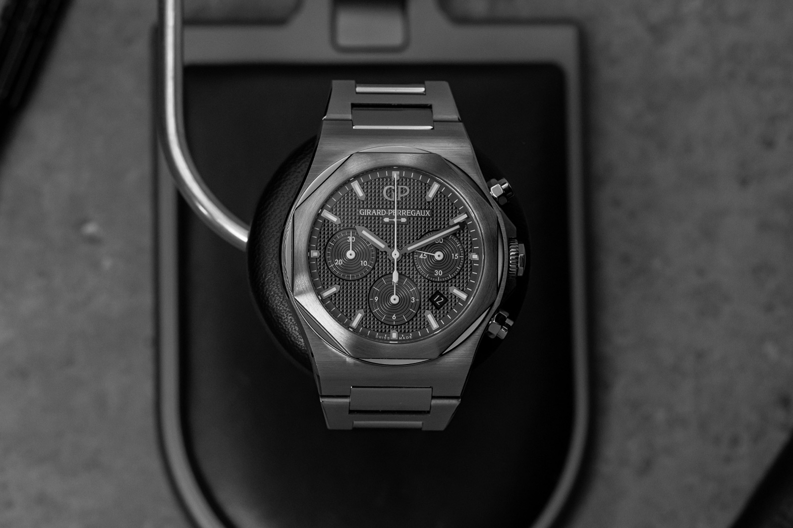 Girard-Perregaux Laureato Chronograph TI49 Watch Review