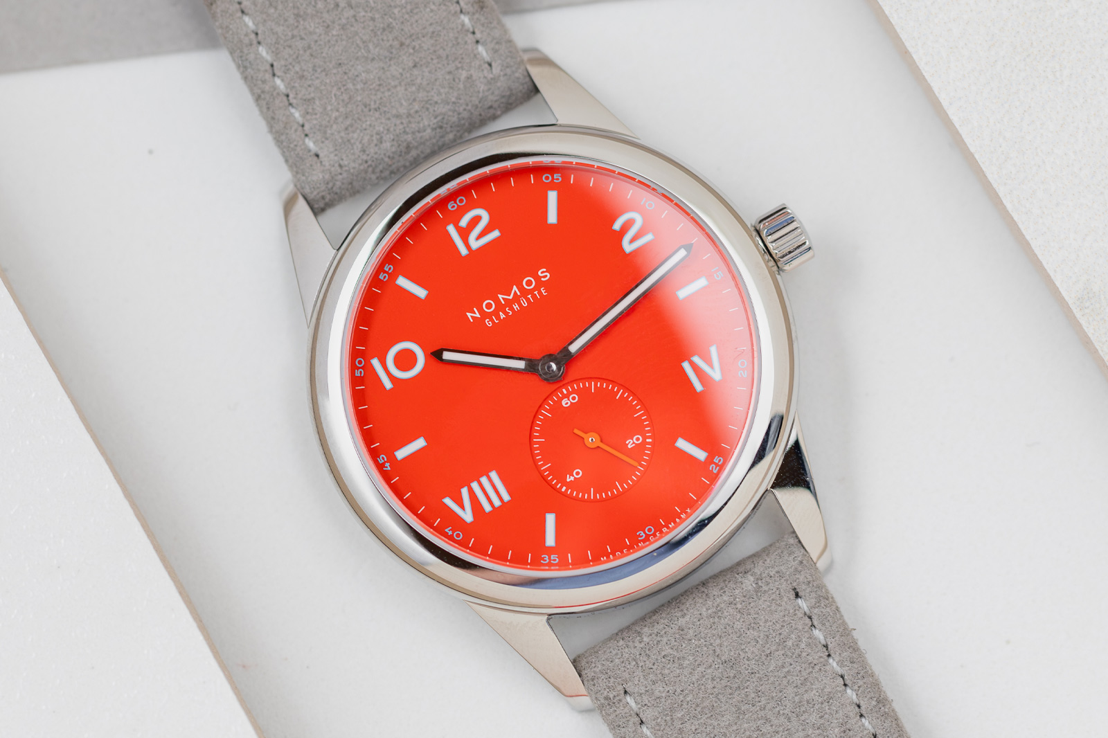 10 of the Hottest Red Dial Watches